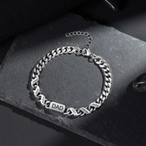 Graverat Armband Herr – Rostfritt Stål med 1–6 Namn eller Datum