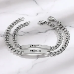 Armband för Par – Graverad Stav med Initial och Datum, Matchande Set